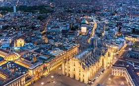 Near Duomo - Free Parking -Terrace - Metro - Ac